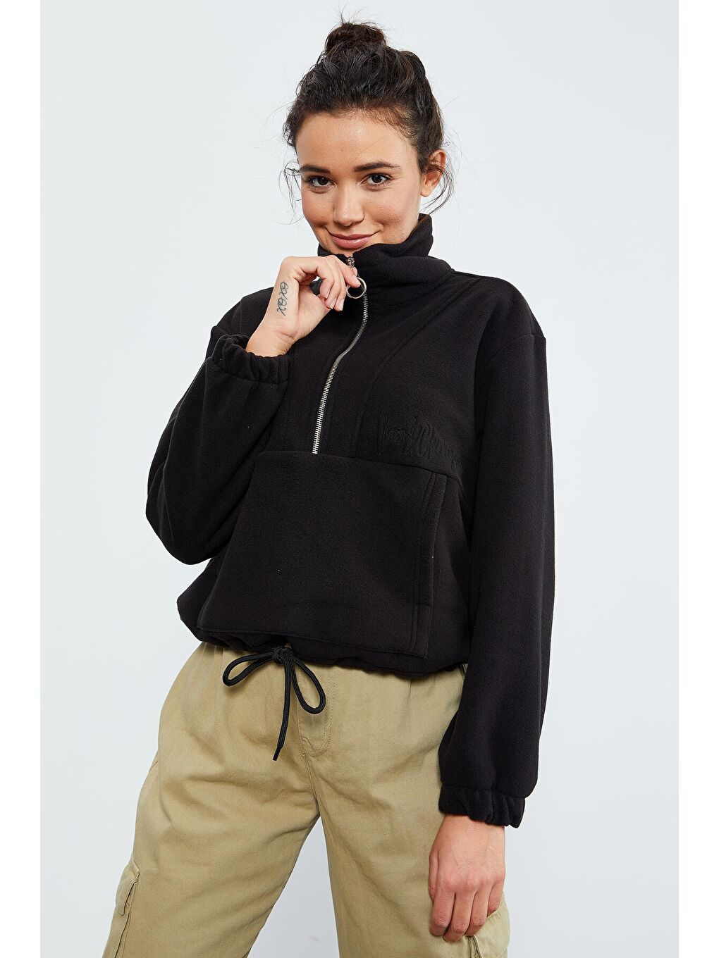 Siyah Yarım Fermuar Etek Ucu Büzgülü Kadın Polar Oversize Sweatshirt - 97171-4