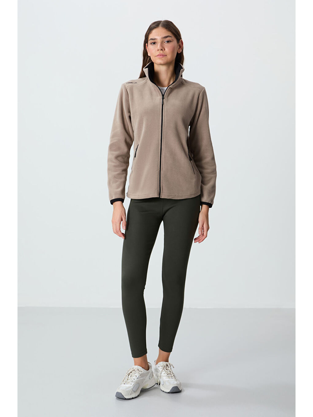 Koyu Bej Dik Yaka Fermuarlı Rahat Form Kadın Polar Sweatshirt - 97173-4