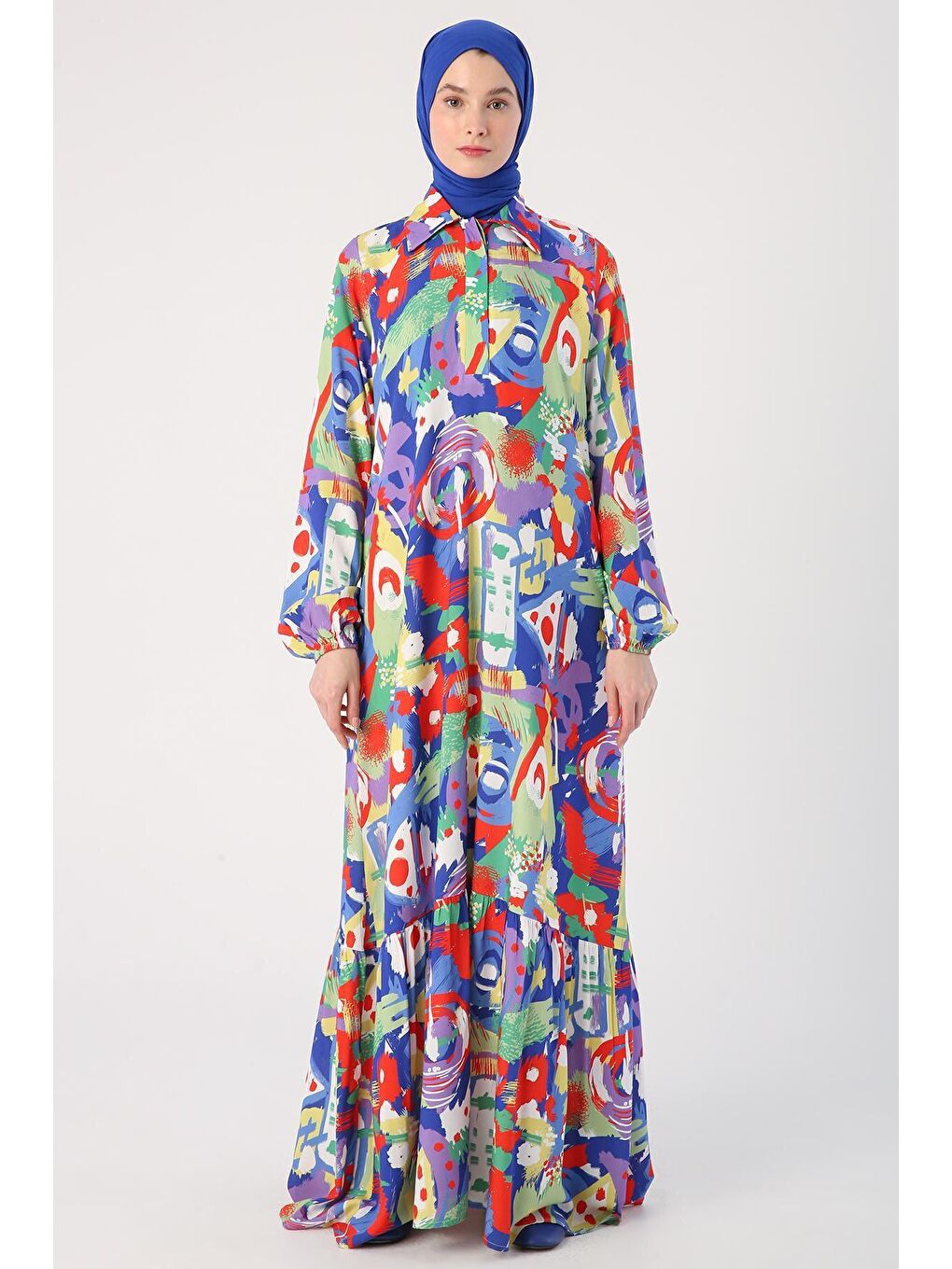 Mavi-Kırmızı Yarım Patlı Gömlek Yakalı Desenli Viskon Elbise-1