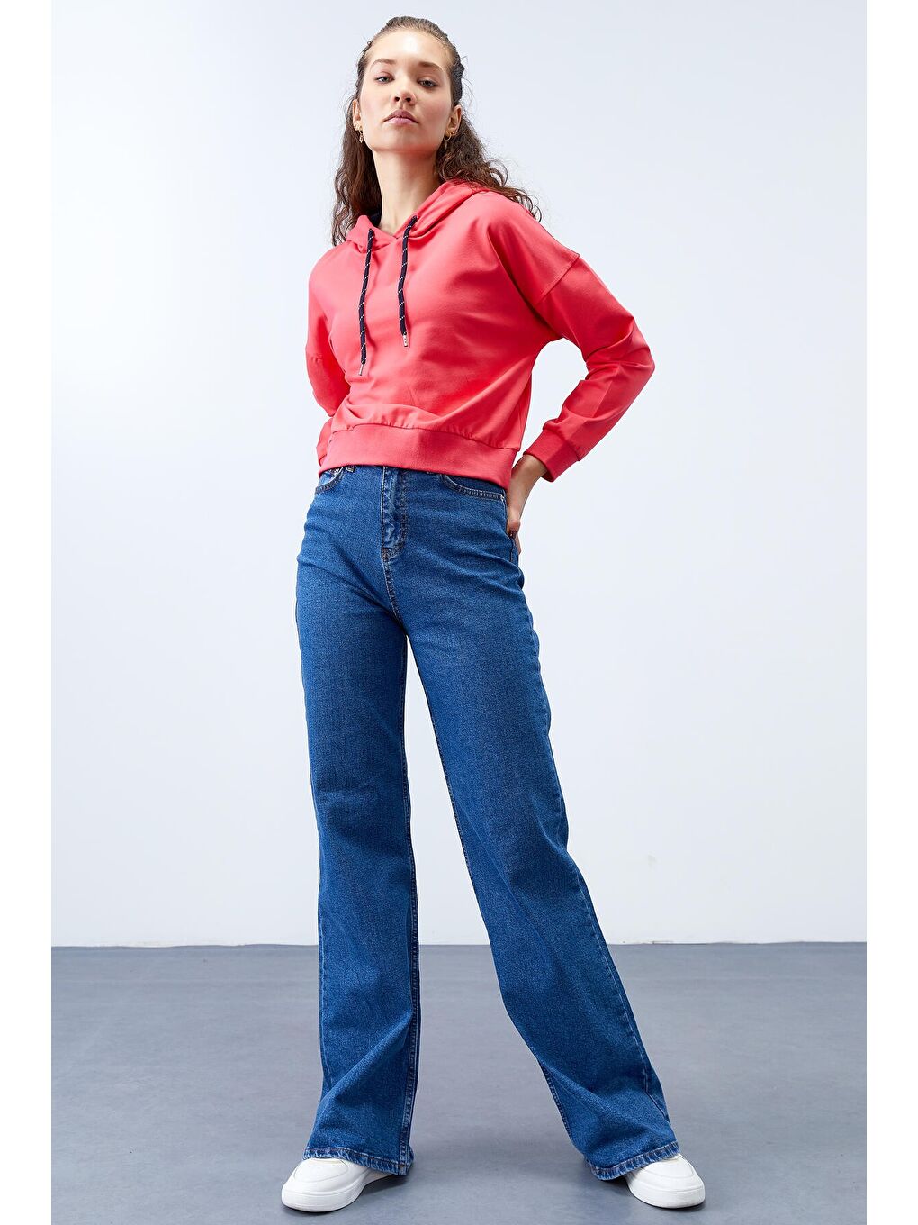 Fuşya Uzun Kol Rahat Form Kapüşonlu Kadın Sweatshirt - 97115-1
