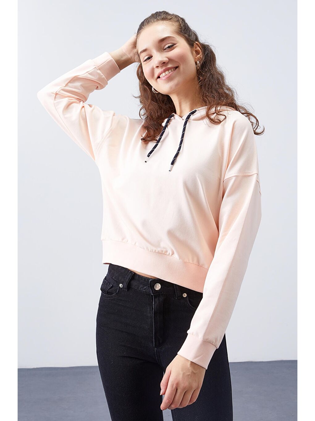 Pembe Somon Uzun Kol Rahat Form Kapüşonlu Kadın Sweatshirt - 97115-4