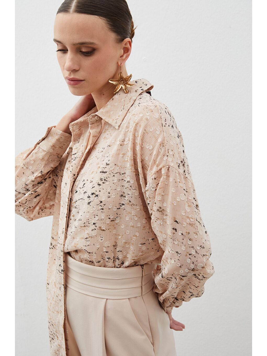 Pembe Varaklı Geniş Gömlek - Pudra-Gold-2