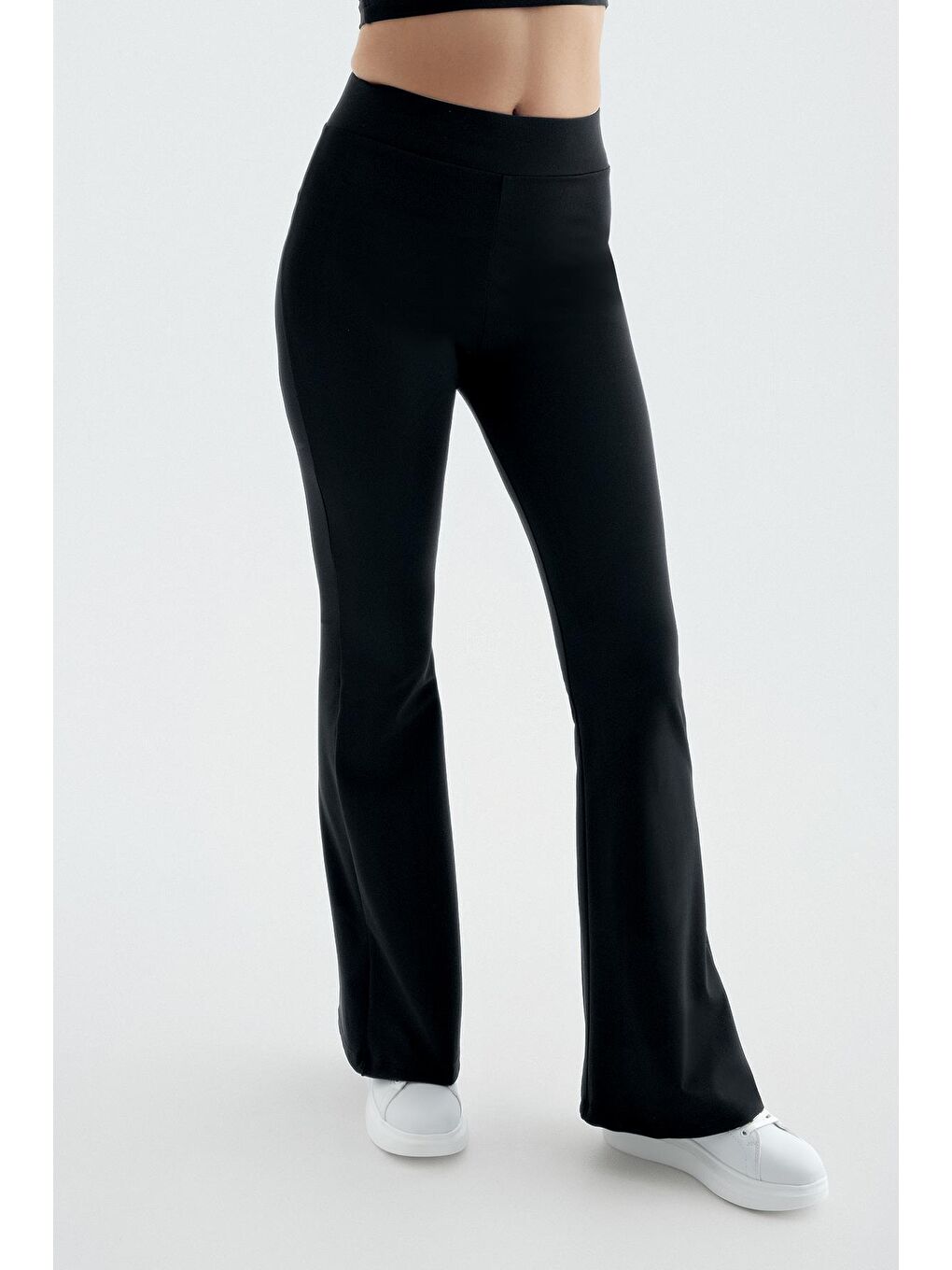 Siyah İspanyol Paça Yüksek Bel Esnek Toparlayıcı Tayt T16-1