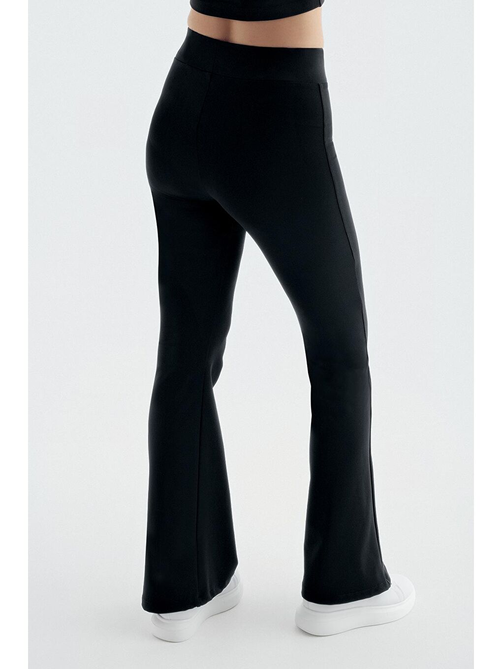 Siyah İspanyol Paça Yüksek Bel Esnek Toparlayıcı Tayt T16-2