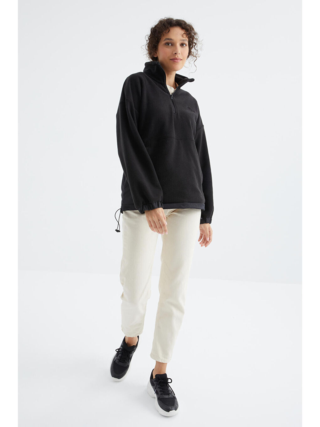 Siyah Yarım Fermuar Etek Ucu Büzgülü Dik Yaka  Oversize Kadın Polar Sweatshirt - 97236-3