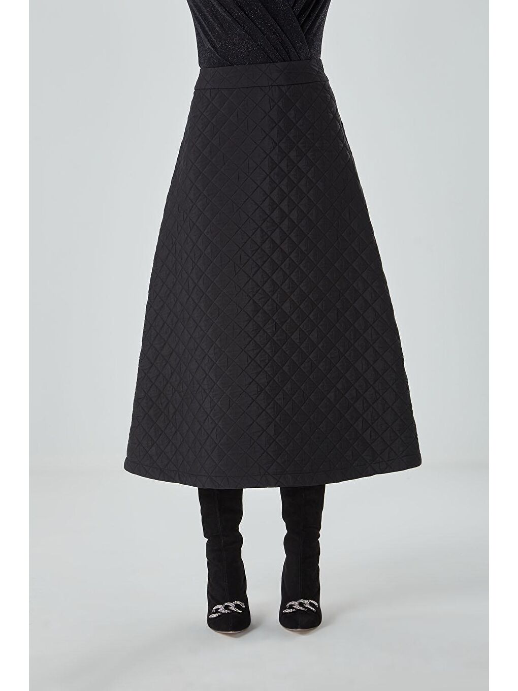 A Kesim Siyah Kapitone Etek