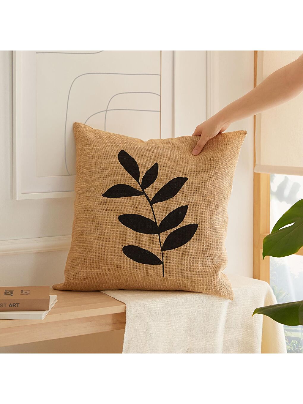 Bej Blok Yaprak Jüt Kırlent Kılıfı 50 x 50 cm-1