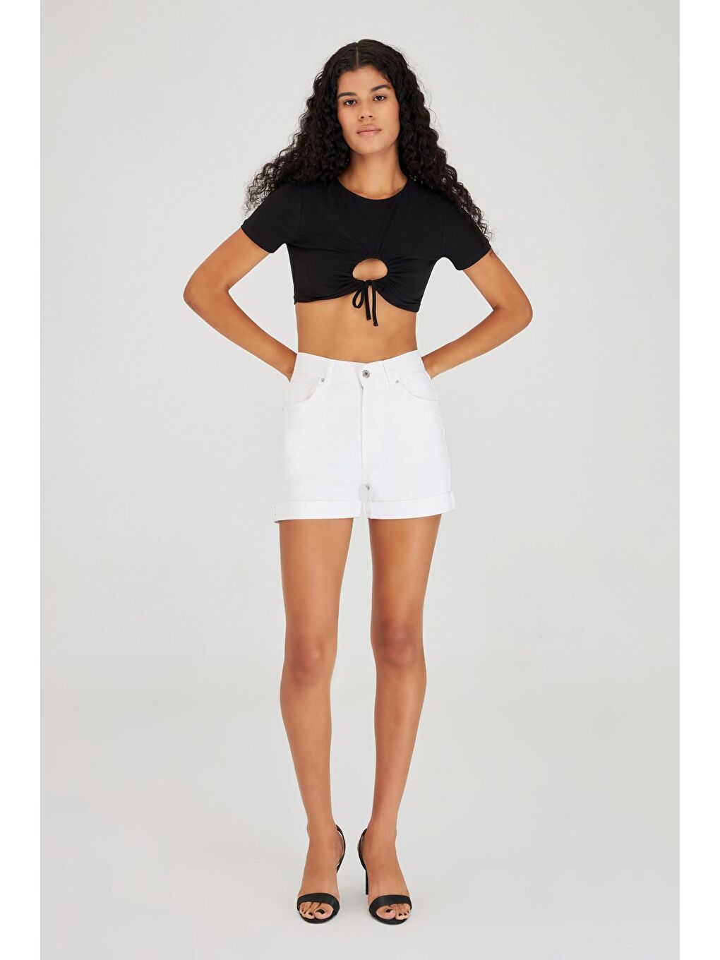 Kadın Beyaz Renk Duble Paça Yüksek Bel Jean Şort-1