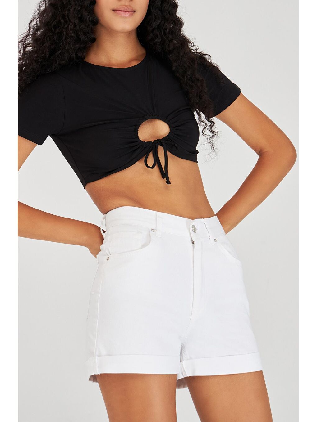 Kadın Beyaz Renk Duble Paça Yüksek Bel Jean Şort-2