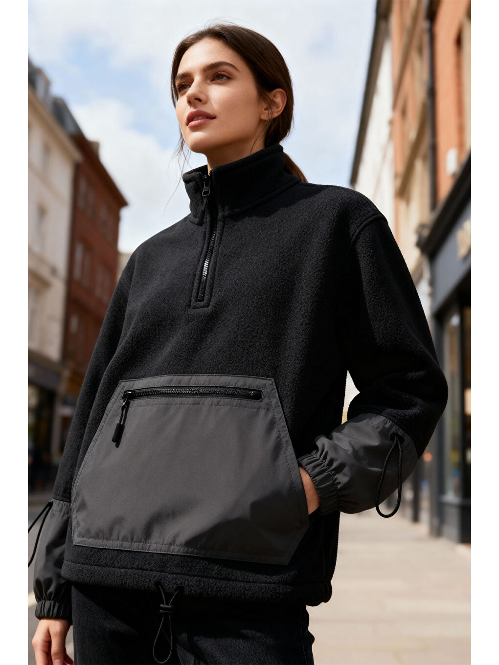 Siyah Etek Ucu Büzgülü Yarım Fermuarlı Oversize Kadın Polar Sweatshirt - 97238