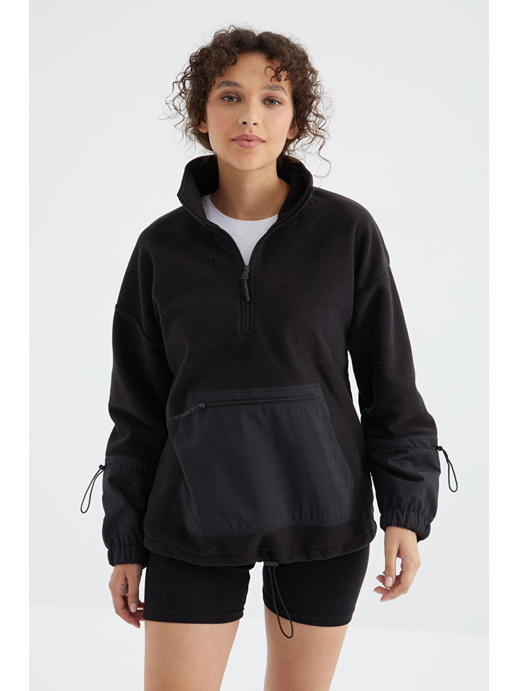 Siyah Etek Ucu Büzgülü Yarım Fermuarlı Oversize Kadın Polar Sweatshirt - 97238-3