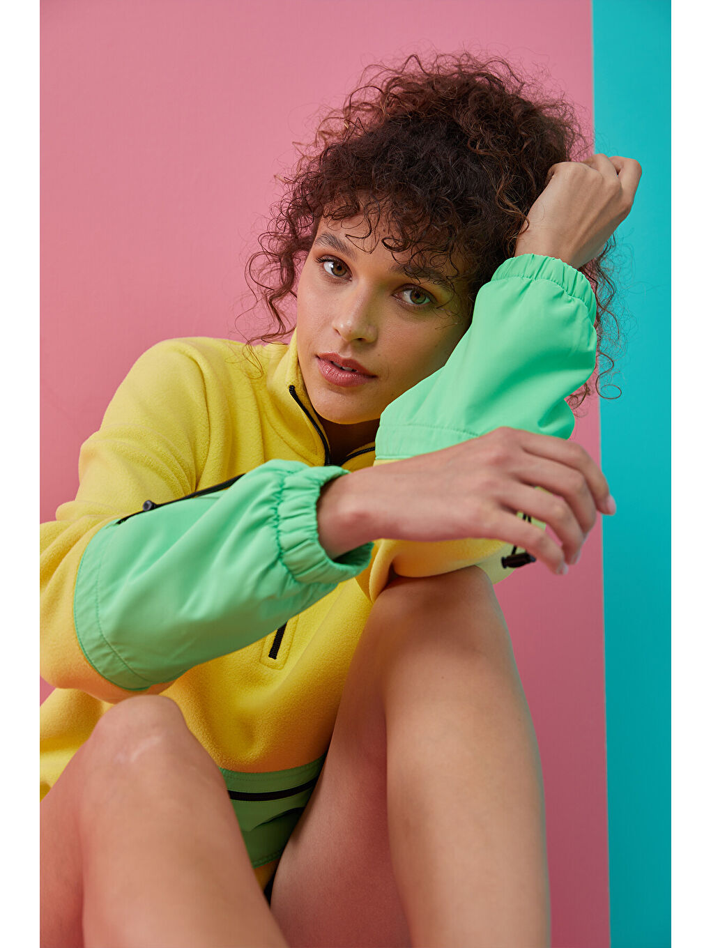 Sarı Limon Etek Ucu Büzgülü Yarım Fermuarlı Oversize Kadın Polar Sweatshirt - 97238-1