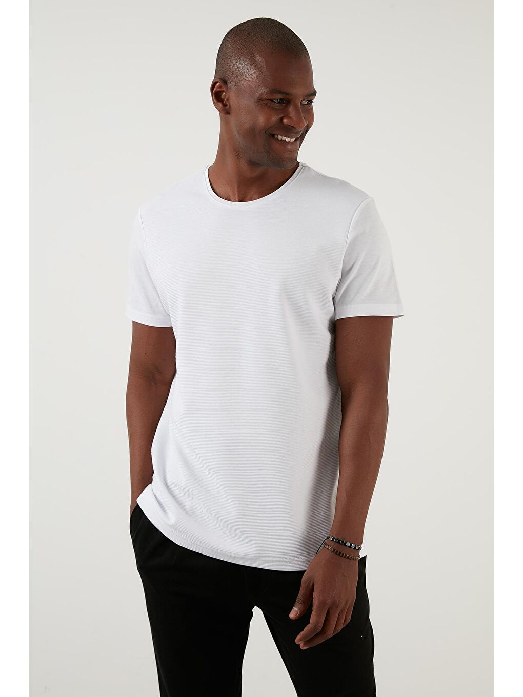 Beyaz Regular Fit Bisiklet Yaka Pamuklu Tişört 59023221-1