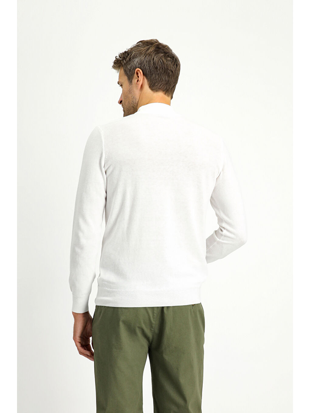 Beyaz Bato Yaka Regular Fit Pamuklu Kaşmirli Triko Kazak-3