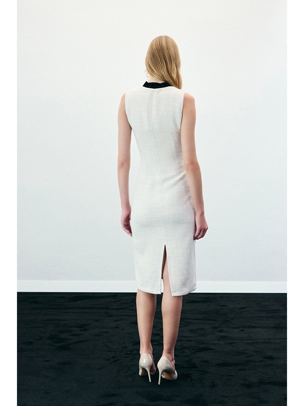 Bej Fularlı Kolsuz Tüvit Elbise - Taş-7