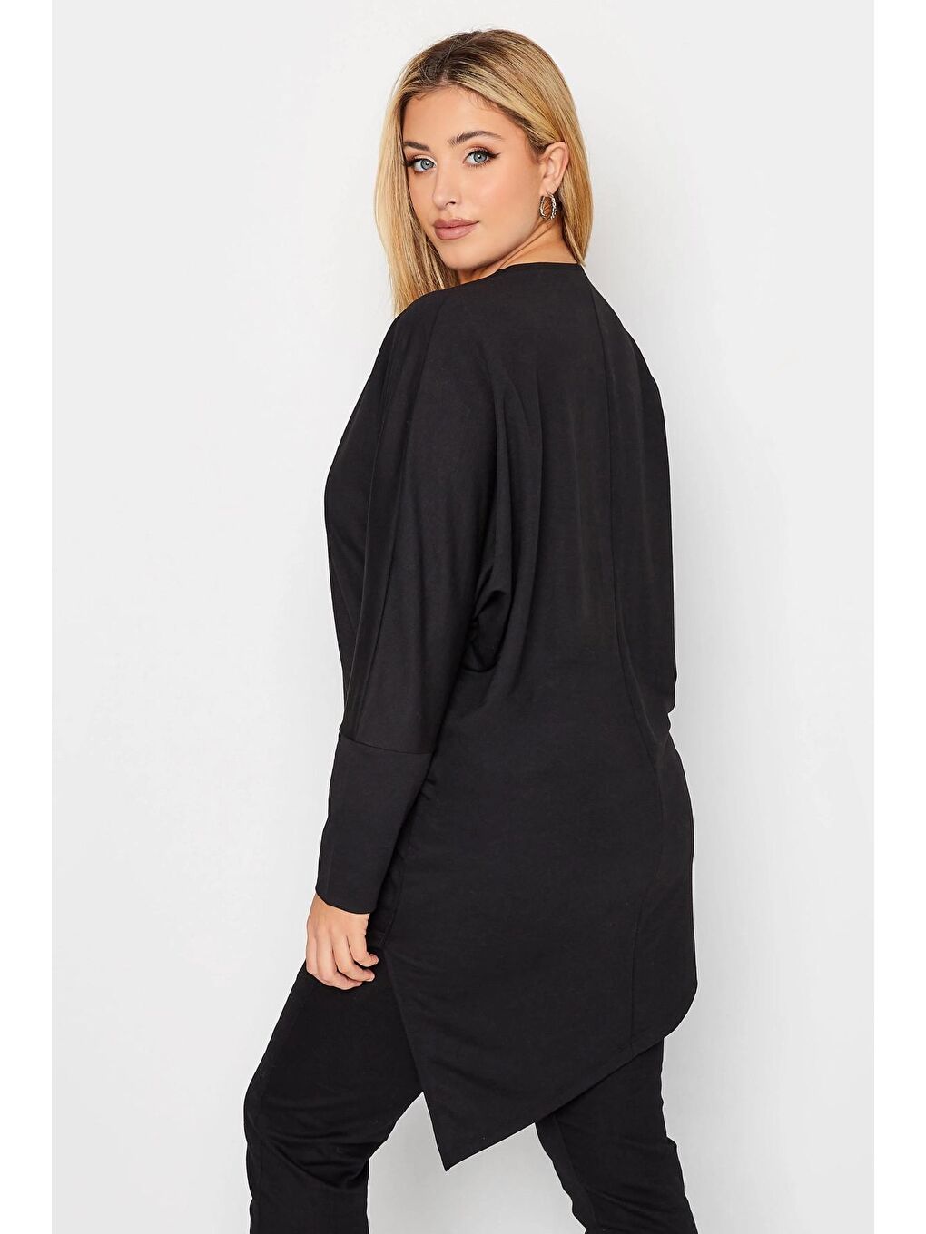 Siyah Büyük Beden Asimetrik Kesim Fermuarlı Uzun Kollu Hırka 301221-4