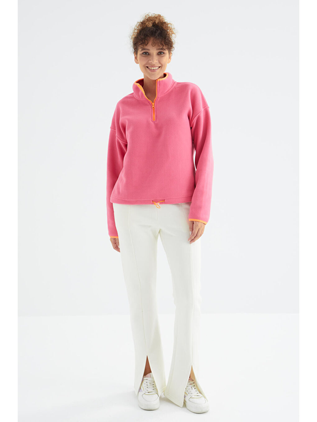 Ekru Yüksek Bel Ön Yırtmaç Detaylı Yan Cepli Rahat Form Kadın Eşofman Alt - 94625-4