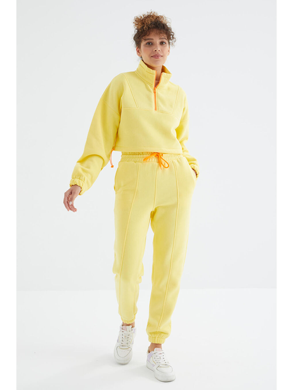 Sarı Limon Düşük Omuzlu Beli Büzgülü Yarım Boy Fermuarlı Oversıze Kadın Eşofman Takım - 95321