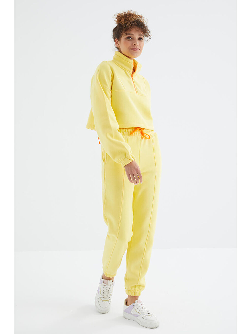 Sarı Limon Düşük Omuzlu Beli Büzgülü Yarım Boy Fermuarlı Oversıze Kadın Eşofman Takım - 95321-4