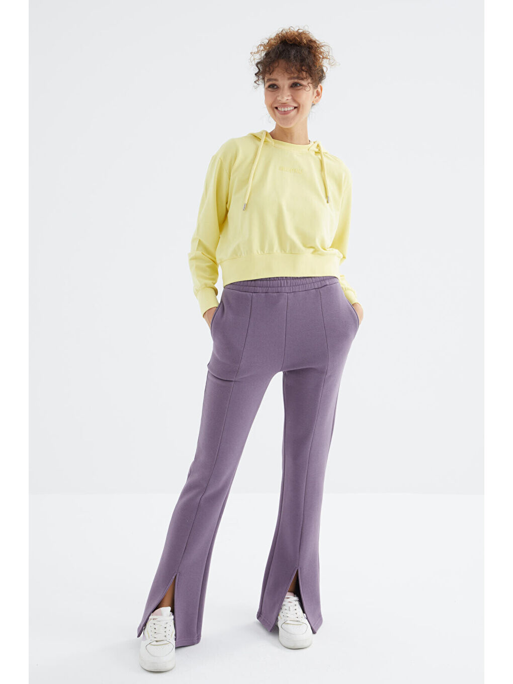 Mor Eflatun Yüksek Bel Ön Yırtmaç Detaylı Yan Cepli Rahat Form Kadın Eşofman Alt - 94625-4