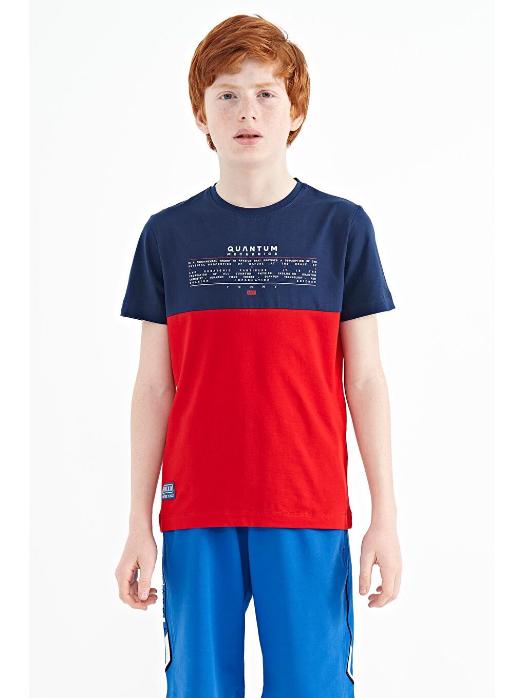 TOMMYLIFE Kırmızı Yazı Baskılı Renk Bloklu Standart Kalıp O Yaka Erkek Çocuk T-Shirt - 11134