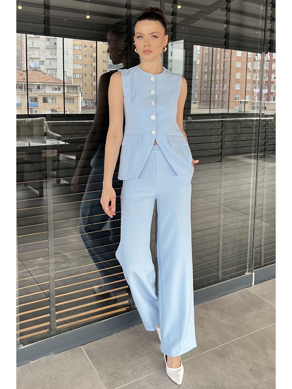 Mavi Düğme Detaylı Yelek Pantolon İkili Takım-1