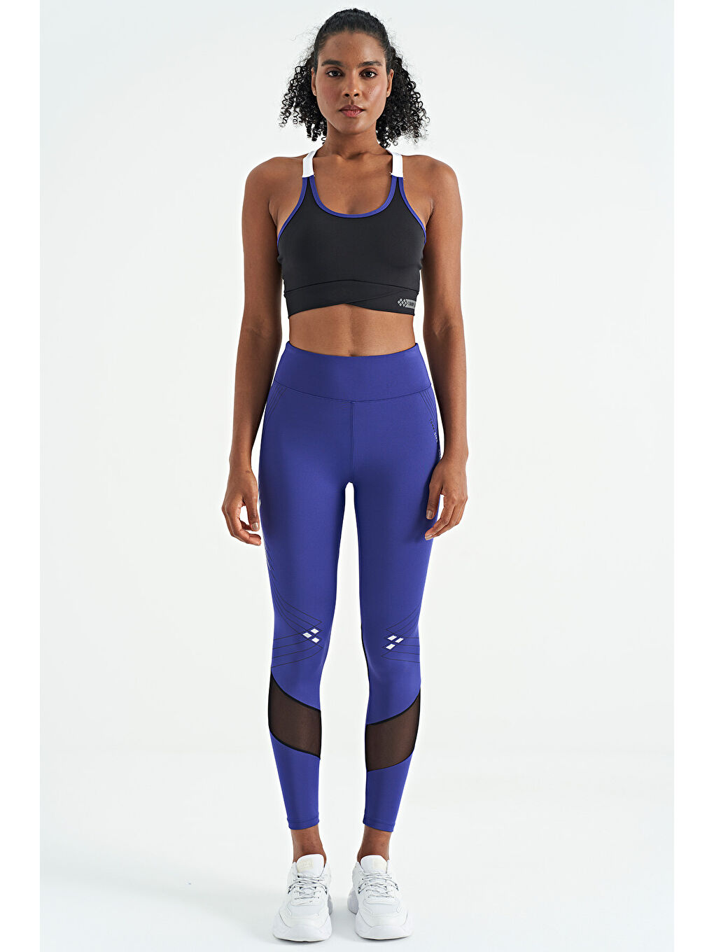 Siyah Sırt Detaylı Askılı Dar Kalıp Kadın Büstiyer - 97254-2