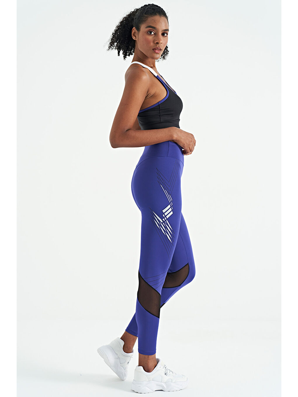 Siyah Sırt Detaylı Askılı Dar Kalıp Kadın Büstiyer - 97254-4