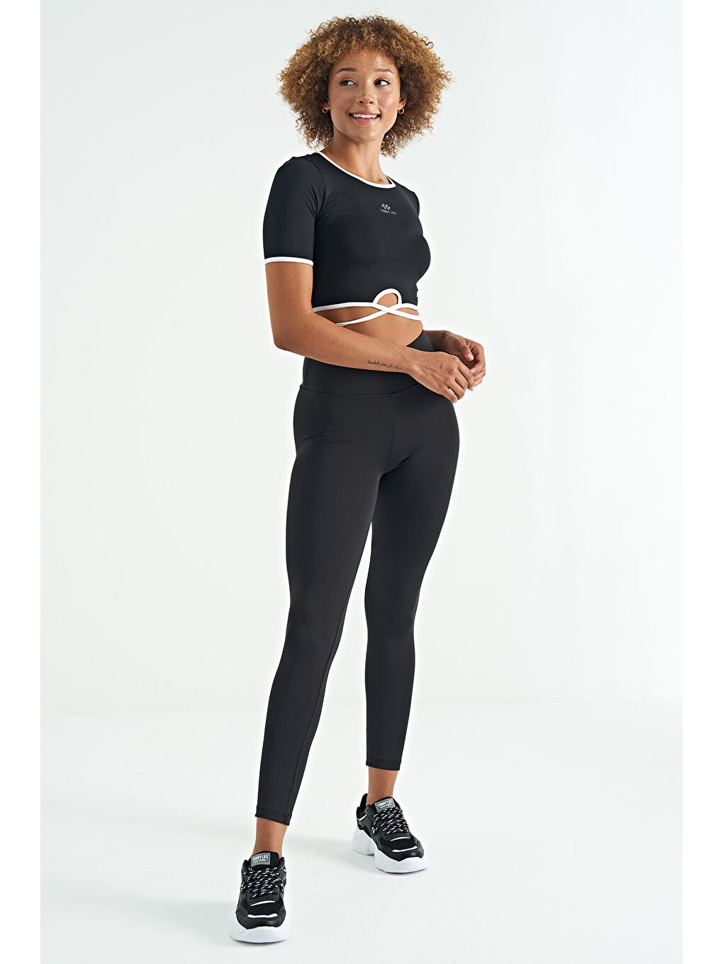 Siyah Logo Baskı Detaylı Yüksek Bel Dalgıç Kumaş Slim Fit Kadın Tayt - 94627