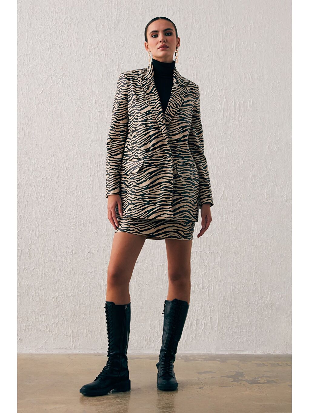 Zebra Desenli Deri Ceket - Bej-2