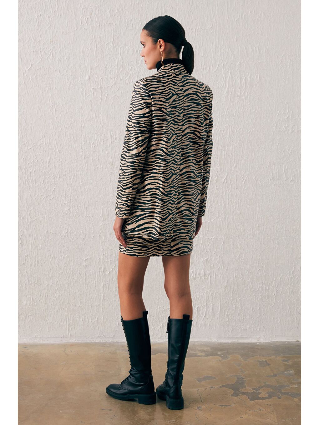 Zebra Desenli Deri Ceket - Bej-7