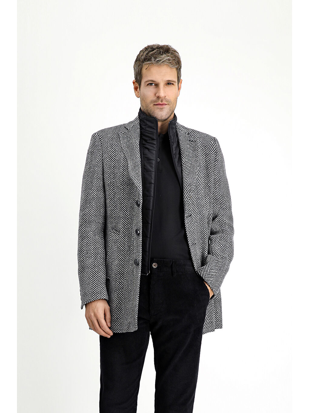 Siyah Yünlü Desenli Klasik Kaban-2