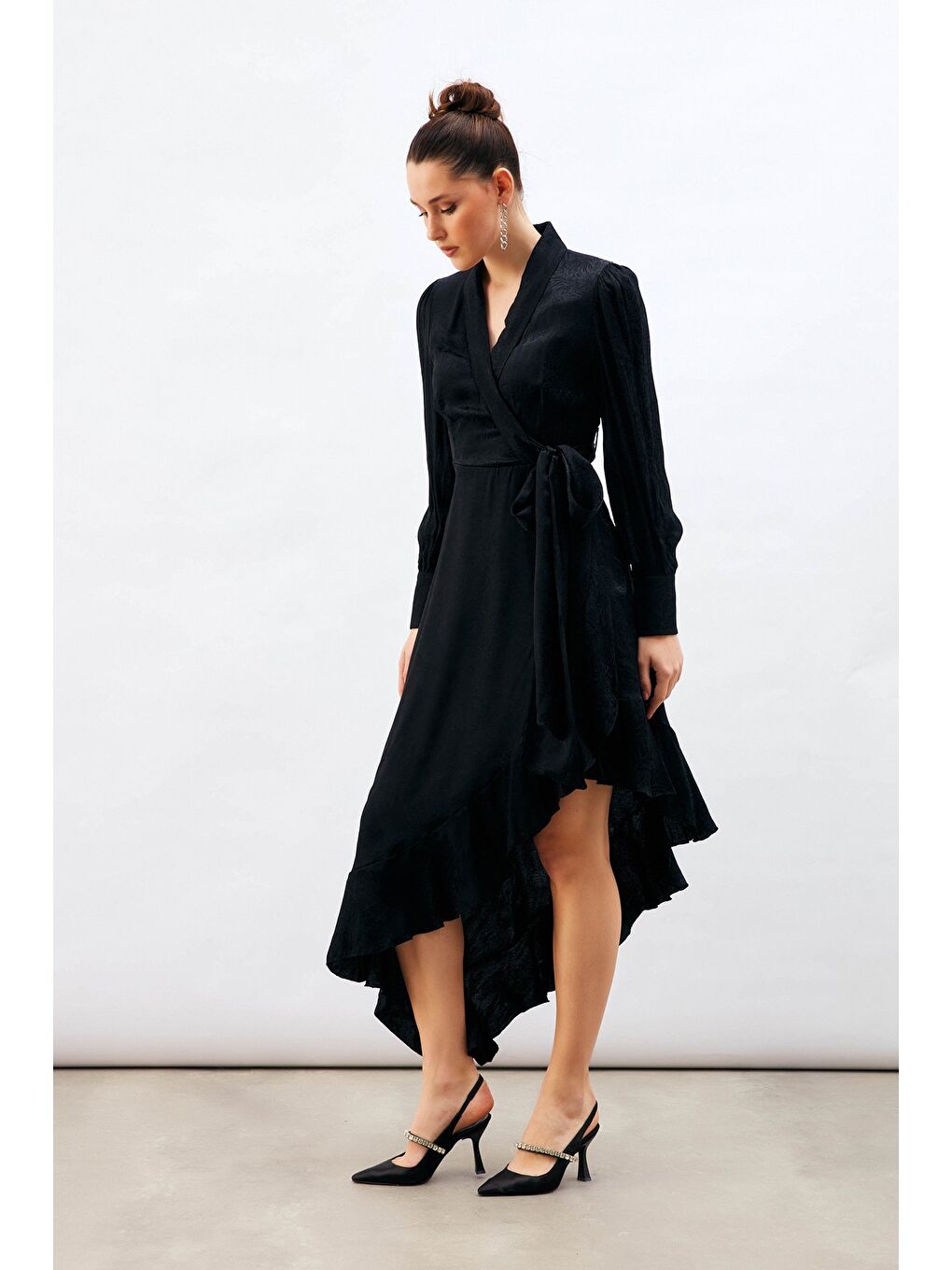 Jakarlı Asimetrik Elbise - Siyah-1