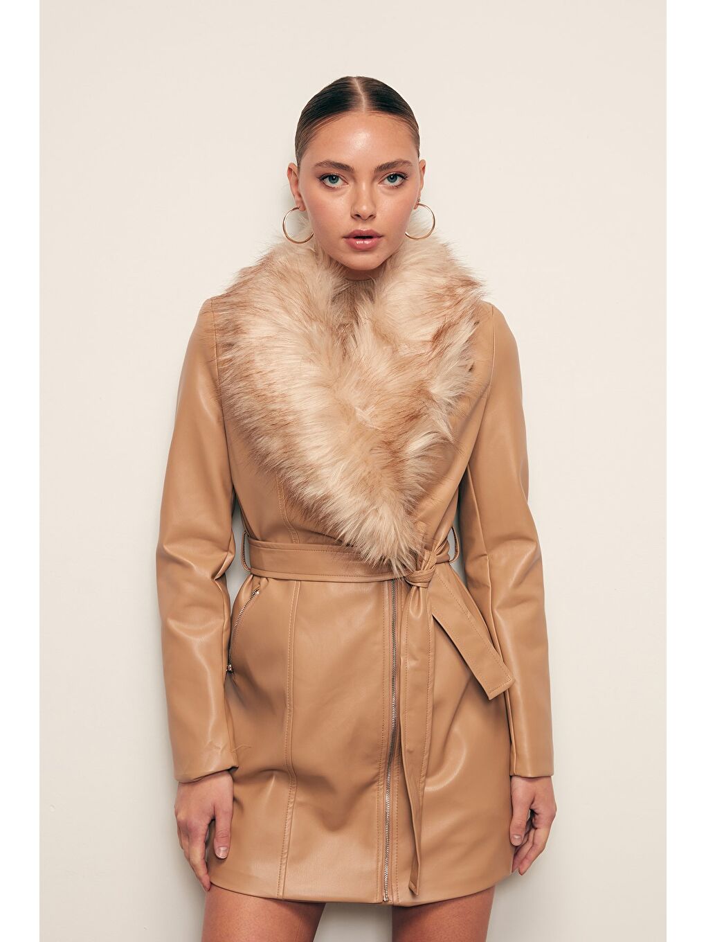 Kürk Detaylı Deri Ceket - Bej-5