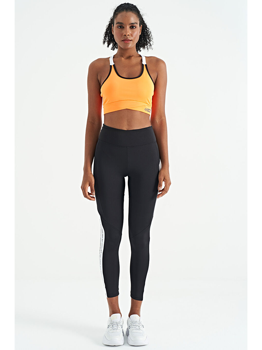 Neon Turuncu Sırt Detaylı Askılı Dar Kalıp Kadın Büstiyer - 97254-1