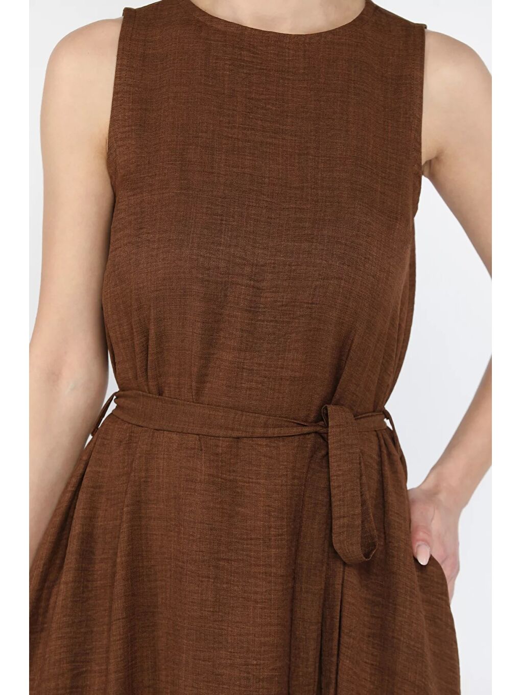 Kahverengi Kadın Bisiklet Yaka Cep Detaylı Bel Kuşaklı Uzun Elbise-10