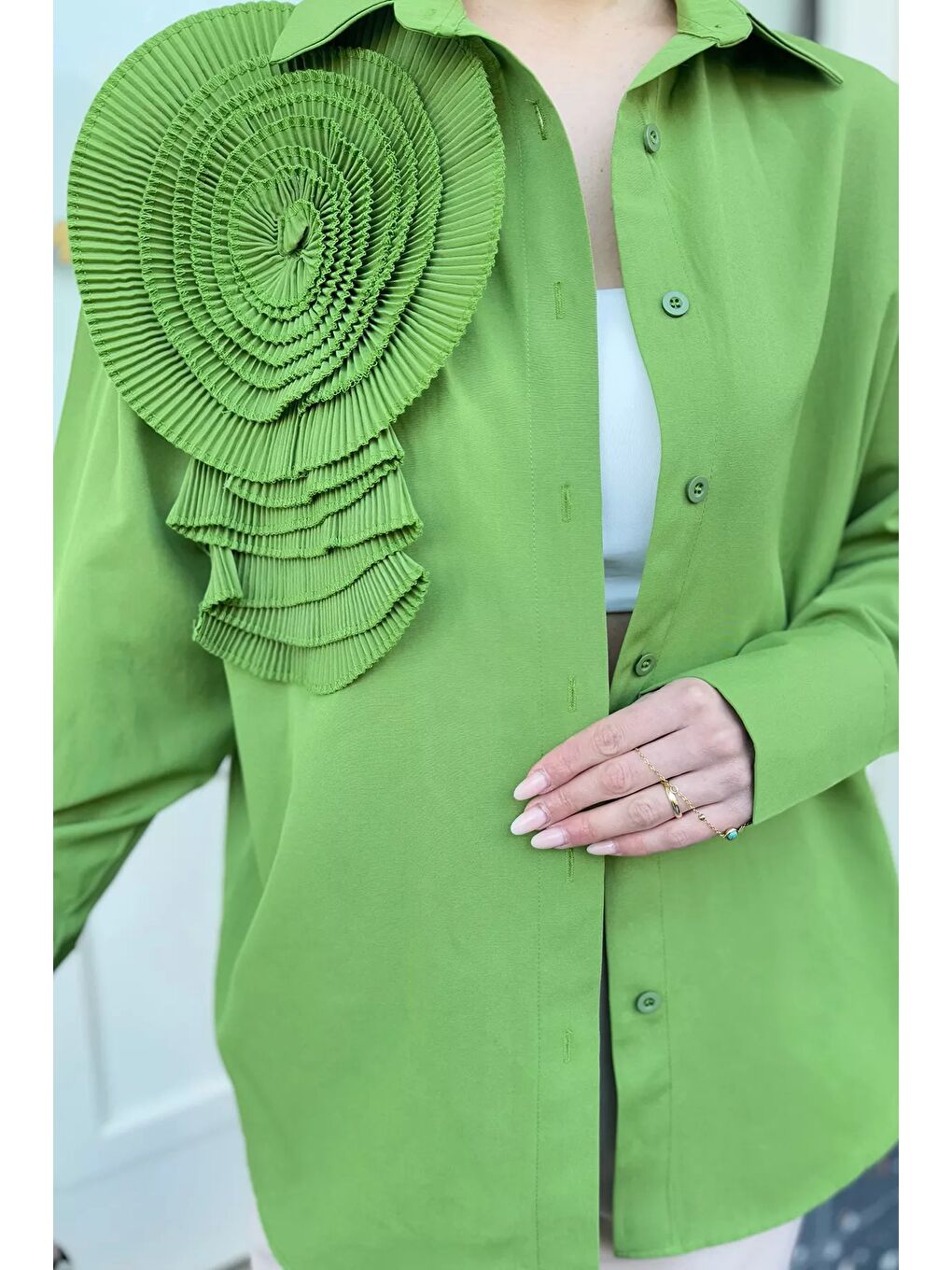 Yeşil Gül Detaylı Tarz Kadın Gömlek-6