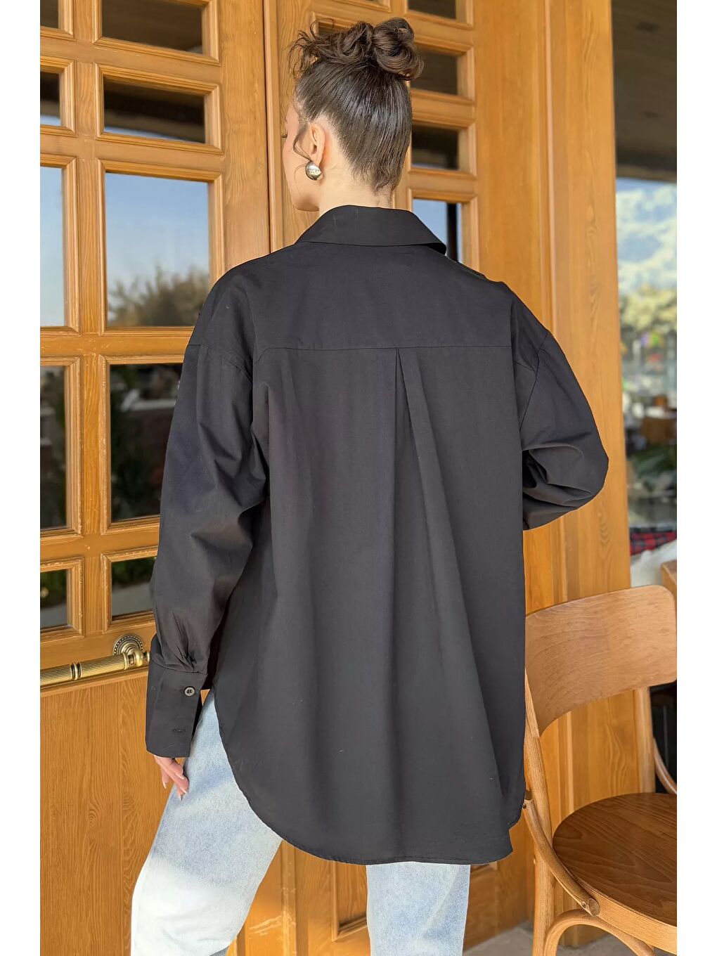 Siyah Gül Detaylı Tarz Kadın Gömlek-7