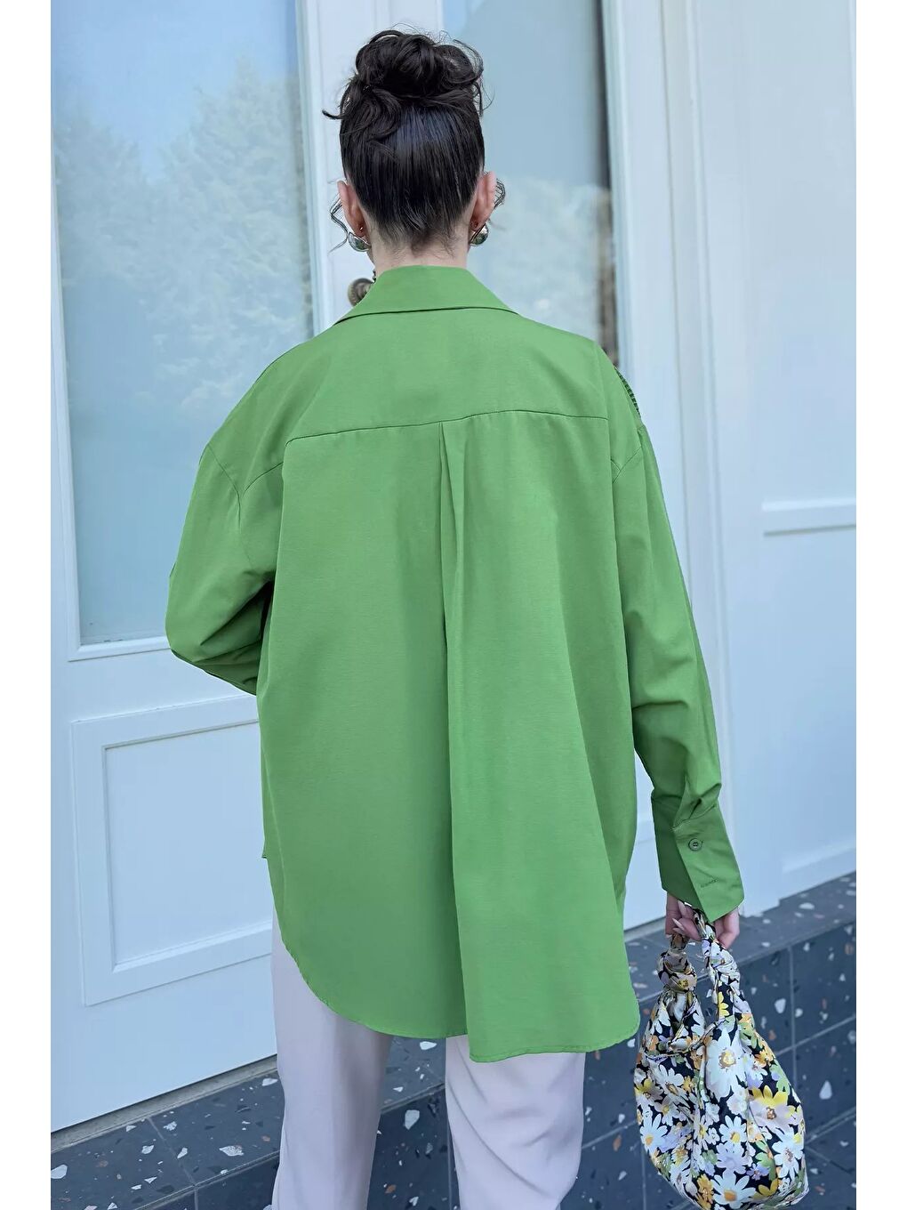 Yeşil Gül Detaylı Tarz Kadın Gömlek-7