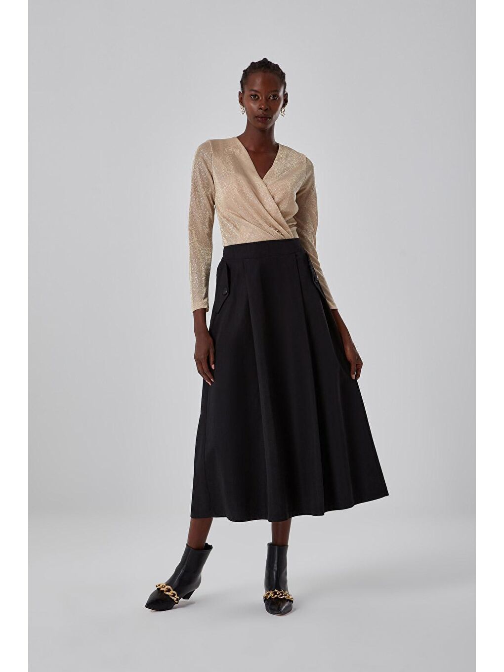 Cebi Düğmeli Siyah Etek-1