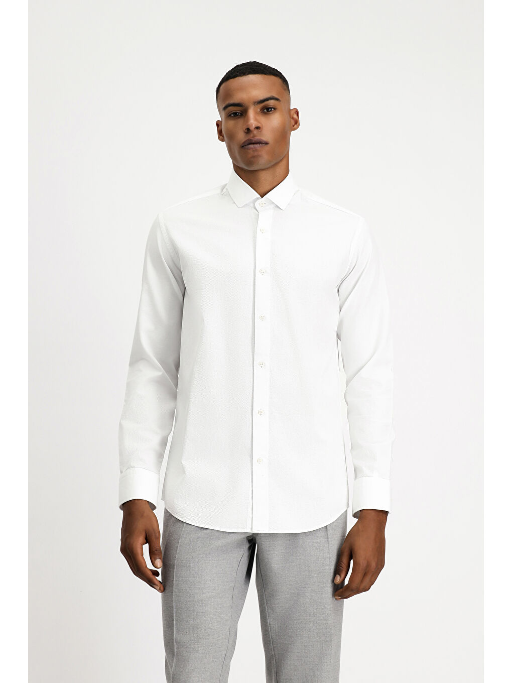 Beyaz Uzun Kol Slim Fit Dar Kesim Non Iron Desenli Klasik Pamuk Gömlek-3