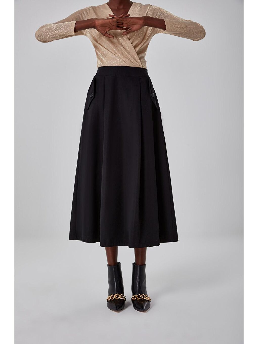 Cebi Düğmeli Siyah Etek-2