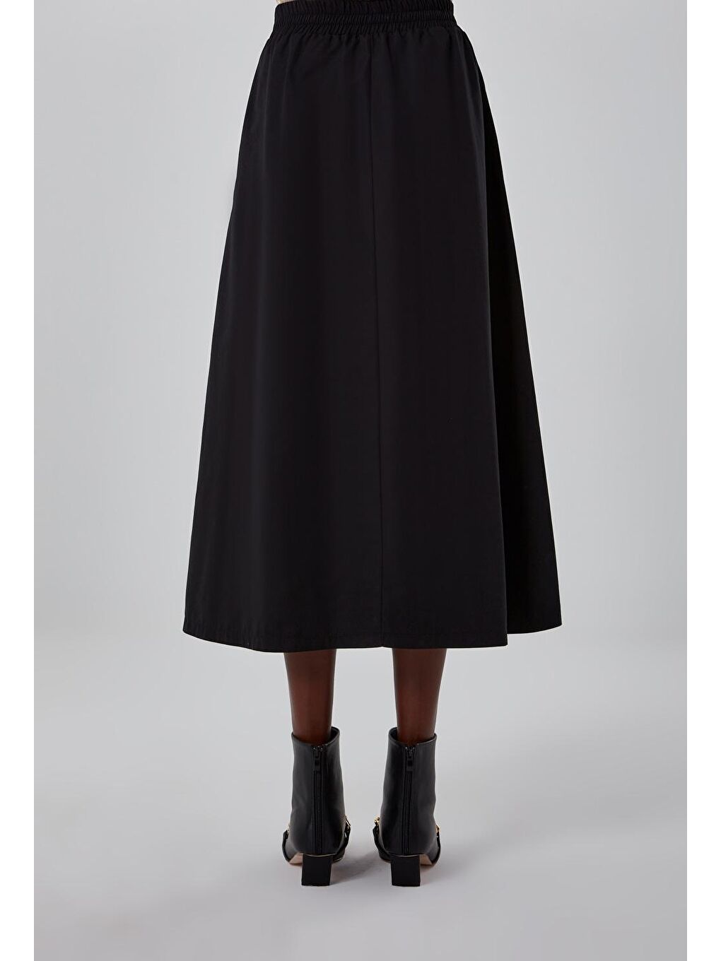 Cebi Düğmeli Siyah Etek-3