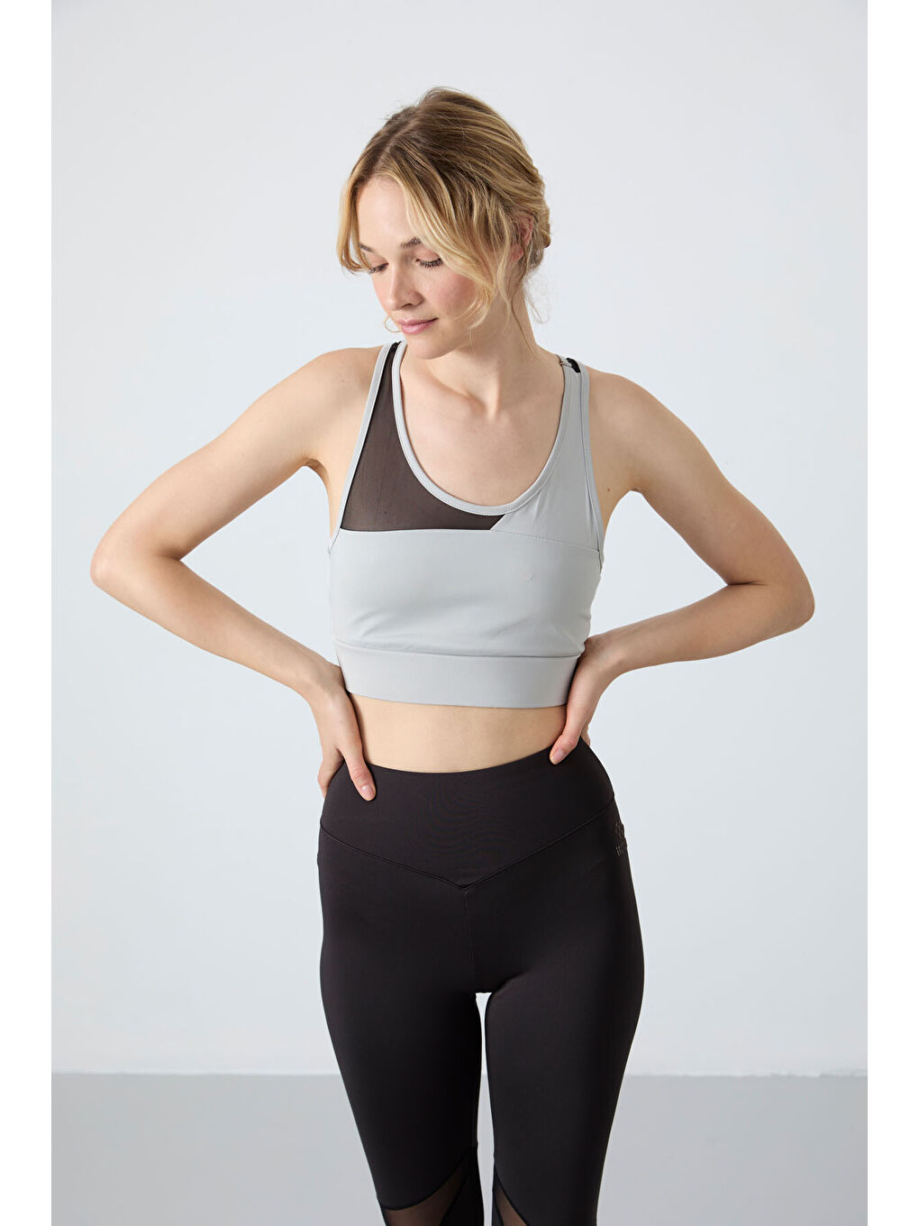 Bej Taş - Siyah Polyester Esnek Standart Fit Performans Kadın Tayt Takım - 95331-4