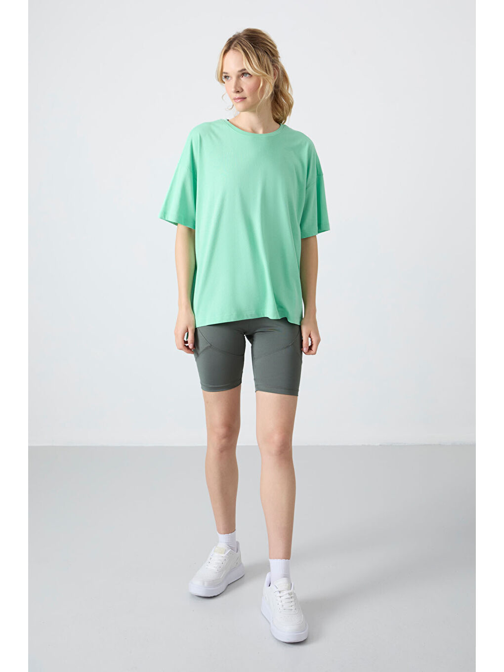 Turkuaz Su Yeşili Penye Modal Yumuşak Tuşeli Oversize Fit Basic Kadın Tişört- 97285-1