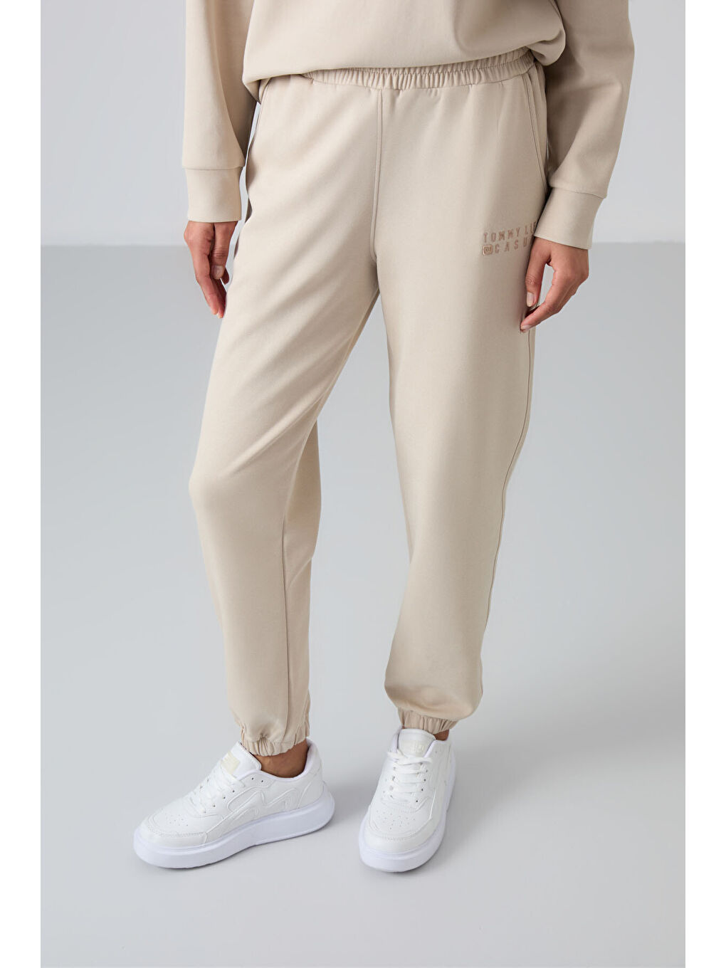 Bej Bisiklet Yaka Oversize Lastik Paça Kadın Eşofman Takımı - 95287-2