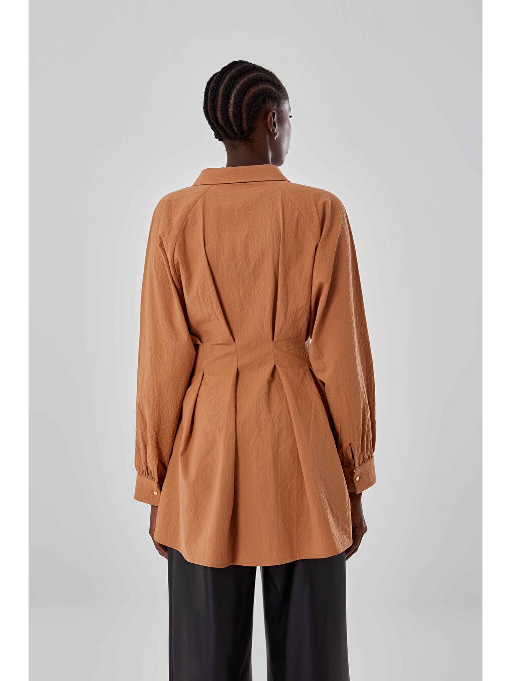 Kahverengi Önü Pili Kırmalı Taba Tunik-1