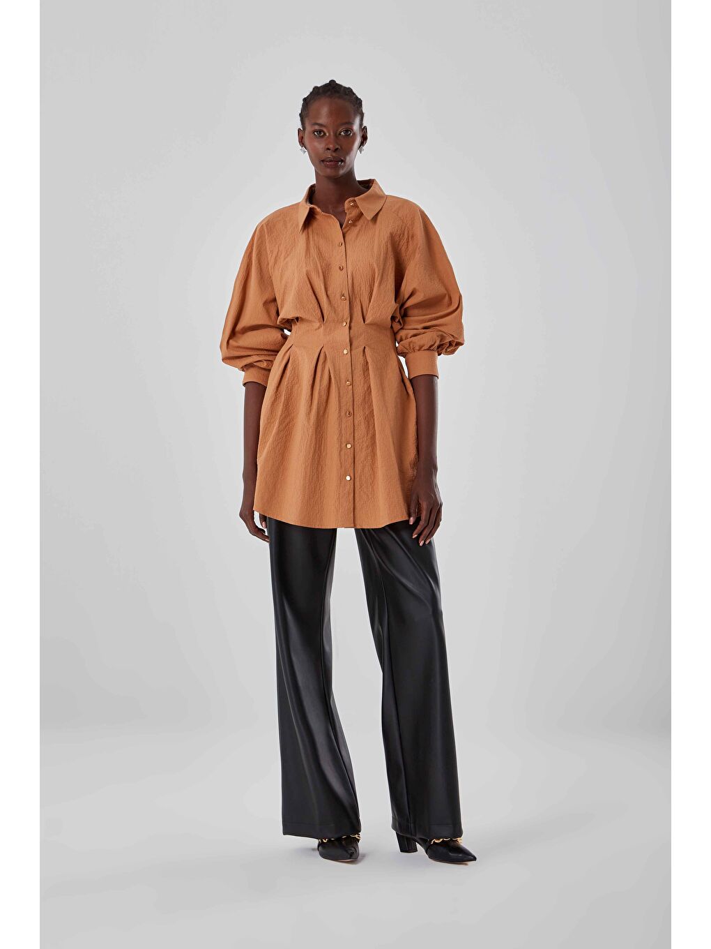 Kahverengi Önü Pili Kırmalı Taba Tunik-2