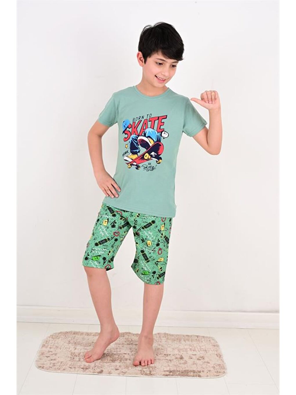 Yeşil Erkek Çocuk Kapri  Pijama Takımı Born To Skate Çağla