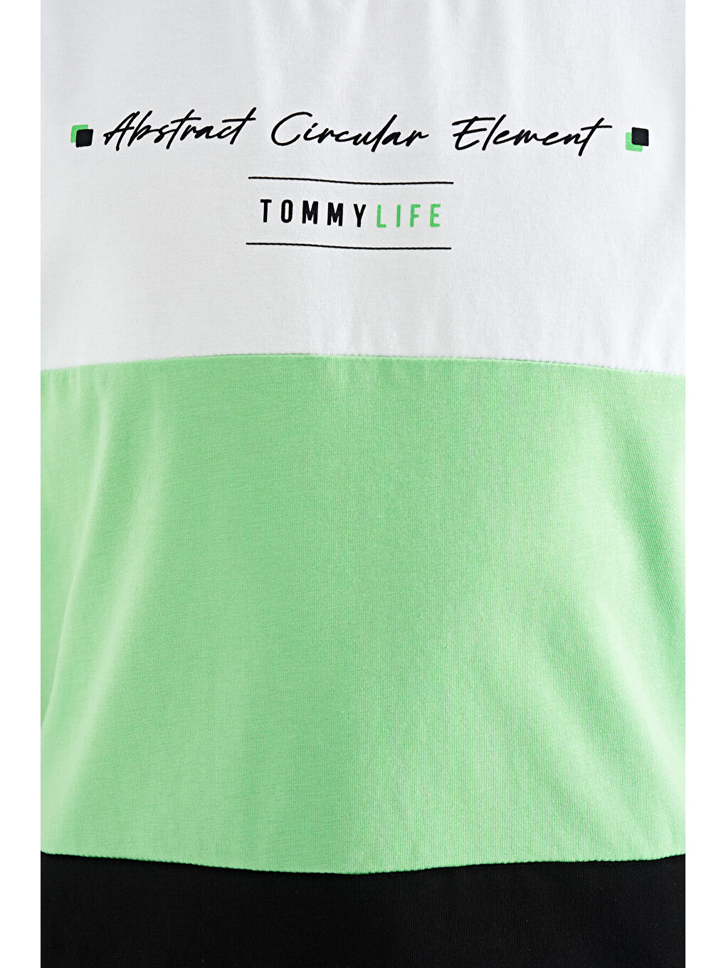 Siyah Renk Bloklu O Yaka Baskı Detaylı Standart Kalıp Erkek Çocuk Tişört - 11135-4